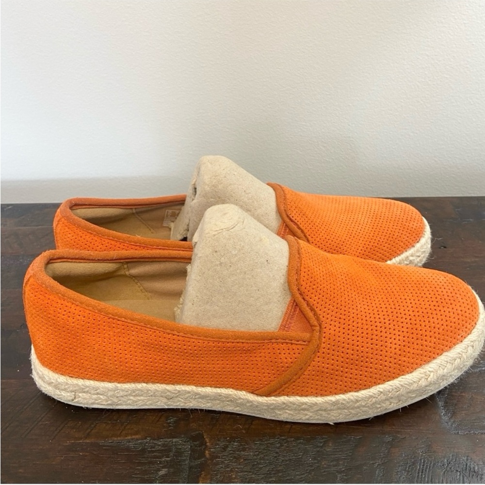CLARKS Women's Orange Suede Azella Theoni Slip-On Loafer Size 7